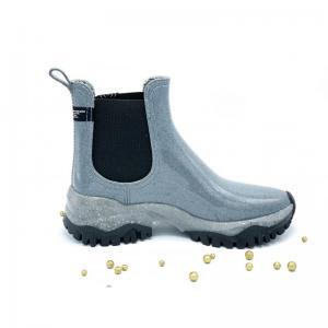 Grijs
