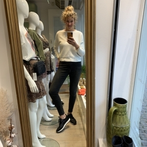 ROOS BLACK ZWART