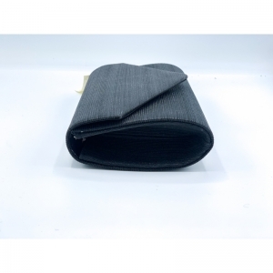 22cm x 13cm x 5,5cm ZWART