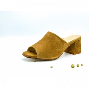 SUEDE TAN BRUIN