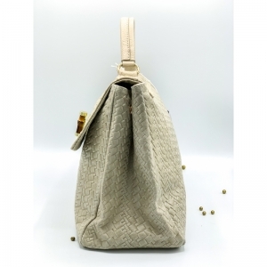 BILLY TAUPE