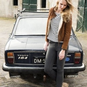 DAPHNE BRUIN