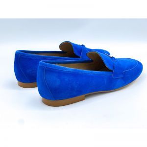 ETHAN BLUE